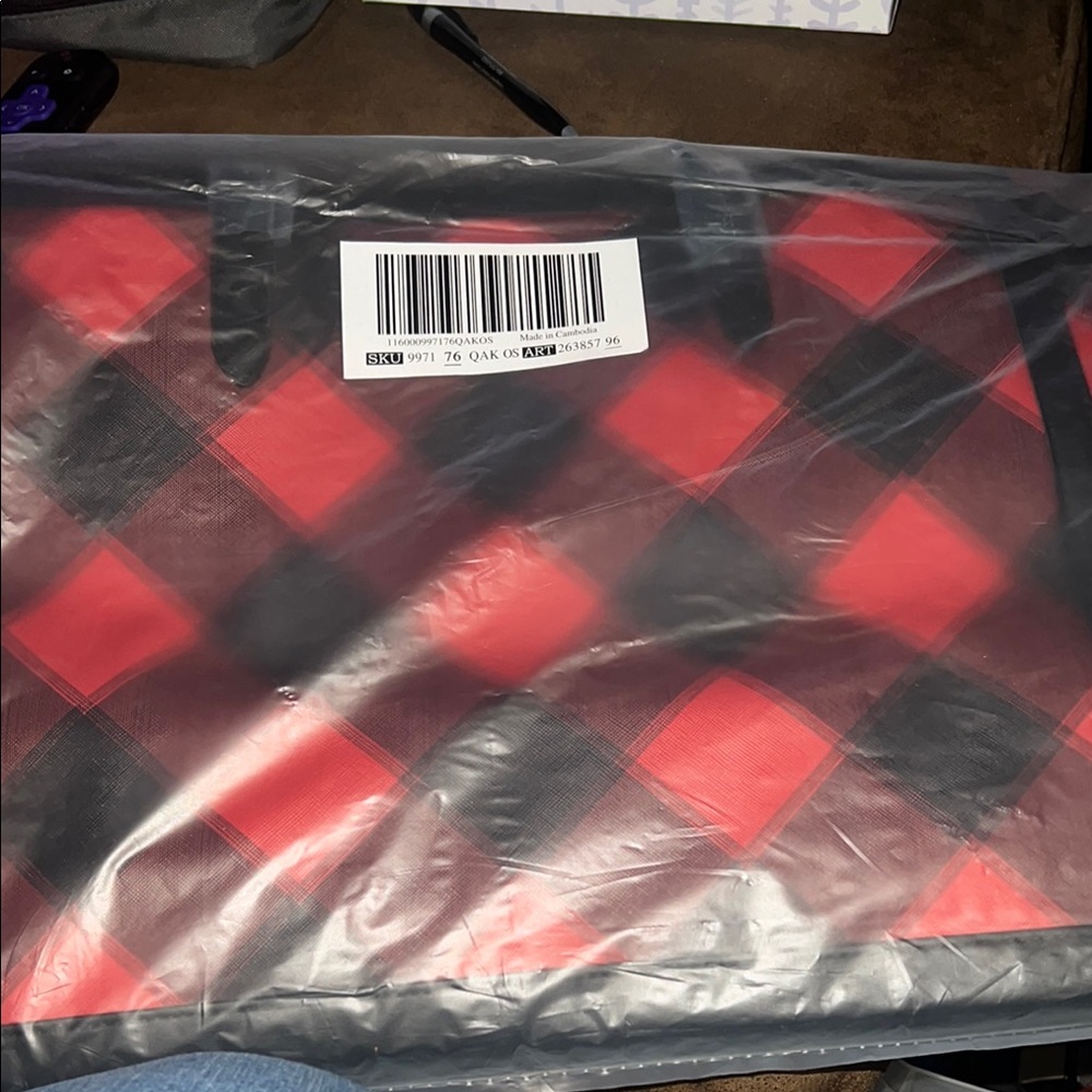 NWT Victoria's Secret Red and Black Buffalo Plaid Tote - Picture 6 of 7